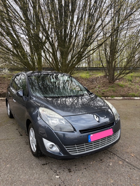 Grand Scenic 1.5 DCI 7 Places